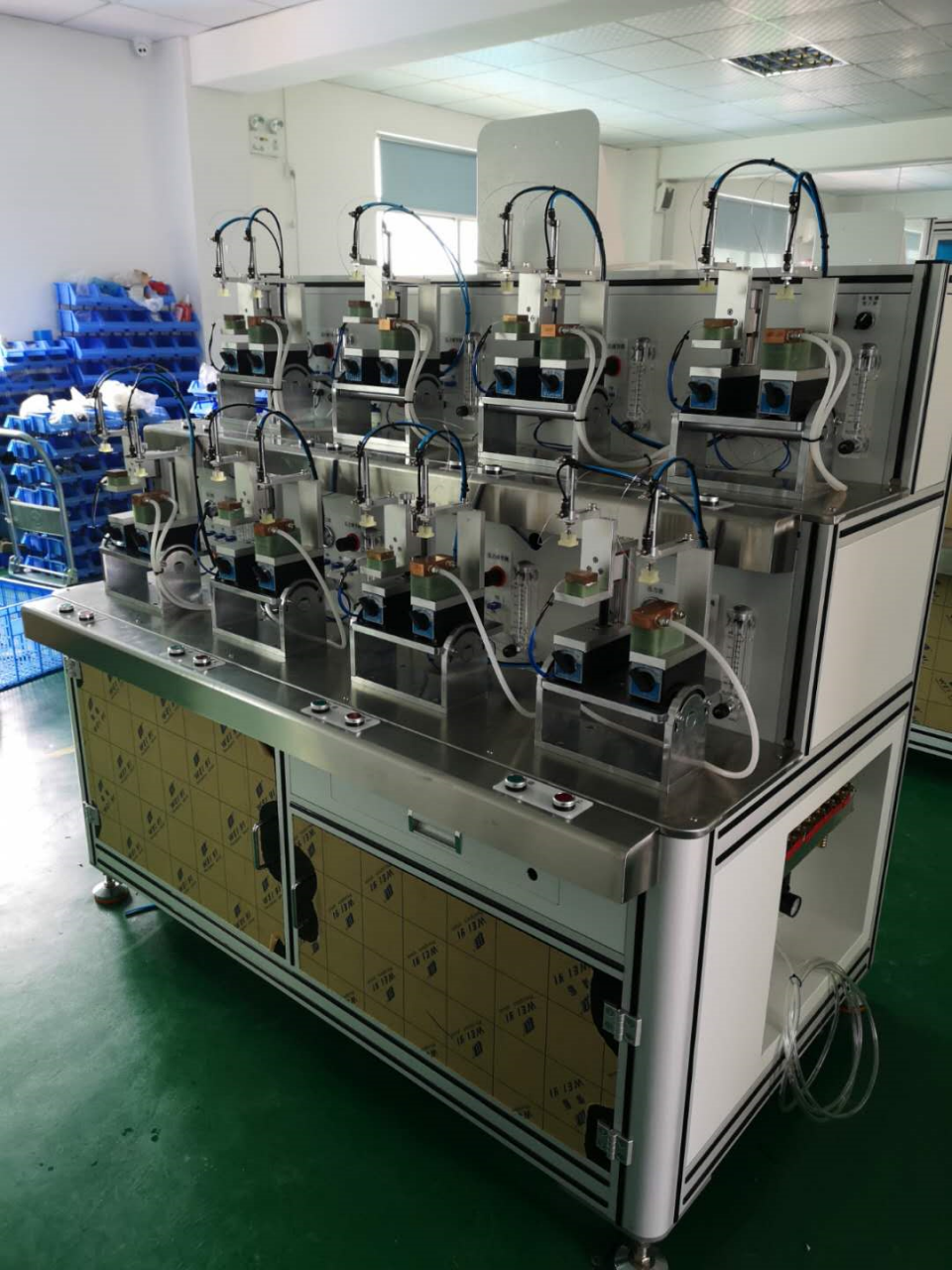8工位水冷性能测试机（可以适用超薄热管测试）.png